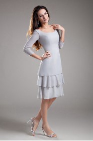 Chiffon Scoop Knee Length Dress with Three-quarter Sleeves