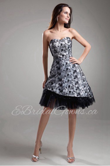 Lace Sweetheart Knee Length Dress with Embroidery