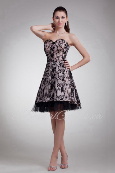 Lace Sweetheart Knee Length Dress