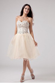 Yarn Sweetheart Short Ball Gown with Embroidery