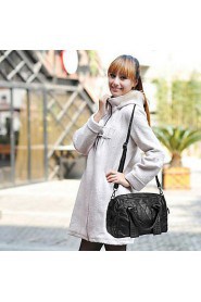 Women Sheepskin Weekend Bag Shoulder Bag / Tote Black