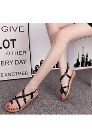 Women's Shoes Beach Patent Leather Flat Heel Toe Ring / Comfort Sandals Outdoor / Casual Black / White