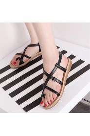 Women's Shoes Beach Patent Leather Flat Heel Toe Ring / Comfort Sandals Outdoor / Casual Black / White