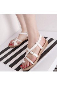 Women's Shoes Beach Patent Leather Flat Heel Toe Ring / Comfort Sandals Outdoor / Casual Black / White