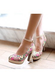 Women's Shoes Stiletto Heel Heels/Round Toe Pumps/Heels Office & Career/Dress Green/Pink/White/Beige