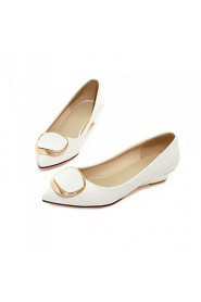 Women's Shoes Patent Leather Flat Heel Ballerina / Pointed Toe Flats Office & Career / Dress / Pink / White / Beige