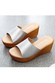 Women's Shoes Patent Leather Wedge Heel Peep Toe / Flip Flops / Comfort Sandals Casual Black / White / Silver / Orange