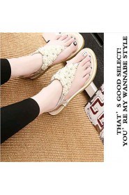 Women's Shoes PU Flat Heel Flip Flops / Comfort Sandals Outdoor / Athletic / Dress / Casual Silver / Gold