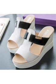 Women's Shoes Leatherette Wedge Heel Wedges / Heels Sandals / Slippers Outdoor / Casual Black / White