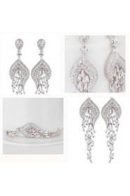 Elegant and Refined Fashion Peacock AZircon Earrings