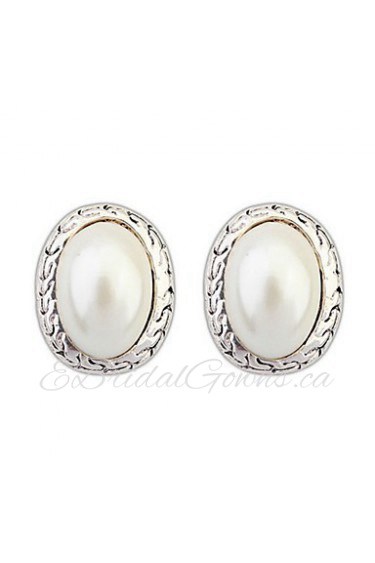 Europe And America Elegant Women Oval Simulated Pearl Pierced Alloy Stud Earrings