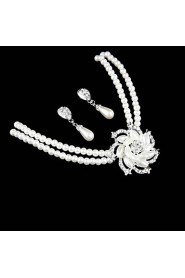 Jewelry Set Women's Wedding / Party / Daily Jewelry Sets Pearl / Alloy Necklaces / Earrings Silver