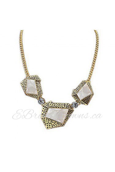 Fashionable Vintage Irregular Geometry Big Pendant Short Chain Necklace Female Popular Party Accessories