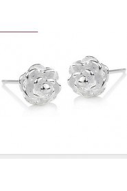 Women's Silver Stud Earrings With Quincunx