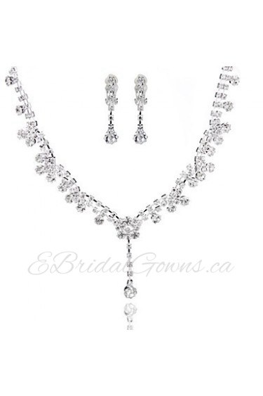 Ladies'/Women's Alloy Wedding/Party Jewelry Set With Rhinestone