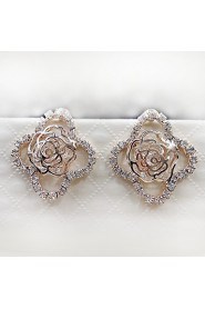 Women's Noble and Elegant Style of the Four Petal Rose Diamond Earrings