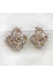 Women's Noble and Elegant Style of the Four Petal Rose Diamond Earrings