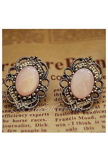 Retro Court Style Hollow Lace Precious Stone Stud Earrings