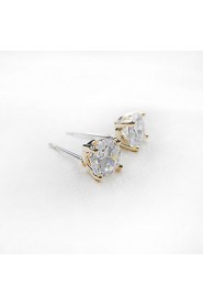 Women's Minimalist Four Claw Zircon 18K Gold Hypoallergenic Earrings