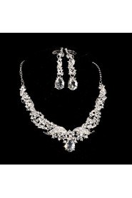 Ladies' Alloy Rhinestone Wedding Jewelry Set