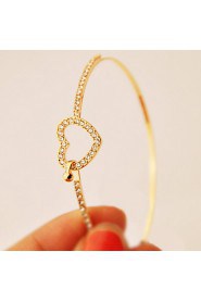 Lucky Star Women's Elegant Cut Out Heart Type Bracelet