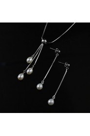 White A Pearl Necklace With Silver Chain Matching Earring