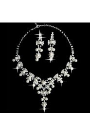 White Pearl Two Piece Fantasy Ladies' Jewelry Set (45 cm)