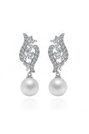 Newest Design FashionWomen Zircon Earrings with 925 Silver