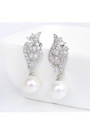 Newest Design FashionWomen Zircon Earrings with 925 Silver