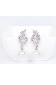 Newest Design FashionWomen Zircon Earrings with 925 Silver