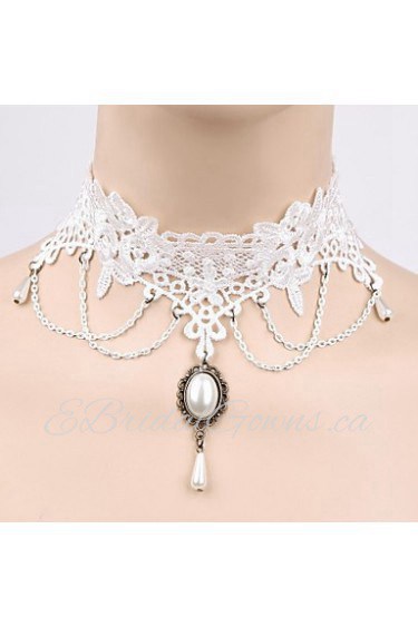 A White Lace Princess Palace Pearl Necklace Clavicular Necklace