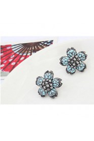 New Vintage Women Super Flash Rhinestone Ear Studs Retro Punk Five Leaf Flower Pierced Earrings