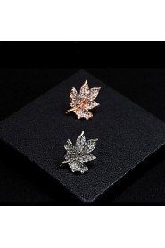 Maple Leaf Brooch (1Pc)