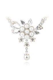 Beautiful Clear Crystals And Imitation Pearls Wedding Jewelry Set,Including Necklace And Earrings