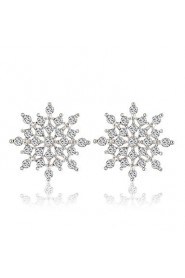 Hollow Snowflake High-grade Silver Gull Diamond Earrings