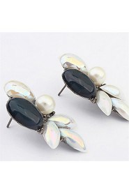 Fashion Wild Beautiful Leaves Pearl Ear