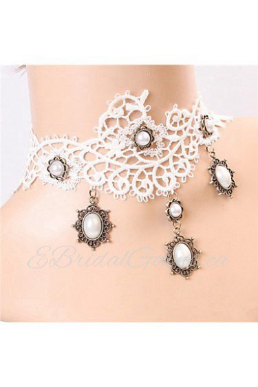 Wind Lace White Retro Diamond Bridal Necklace