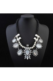 Delicate Flowers Blossoming Fashion High-End Jewelry Necklace