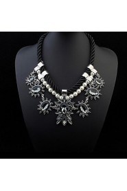 Delicate Flowers Blossoming Fashion High-End Jewelry Necklace