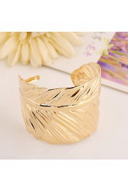 Women's Popular Leaf Alloy Cuff With Bracelet