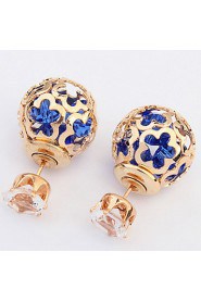 Women's Fine Fashion Hollow-out Flower Pattern Stud Earrings With Rhinestone