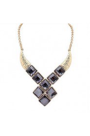 Fashion Geometry Box Necklace Short Clavicle Necklace Exaggerated Luxury Gemstone Jewelry