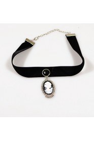 Vintage Beauty Head Ribbon Necklace