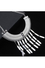 Stylish Atmosphere Tassel Necklace Crescent