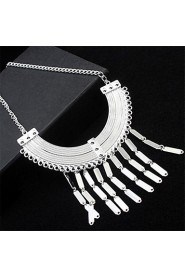 Stylish Atmosphere Tassel Necklace Crescent