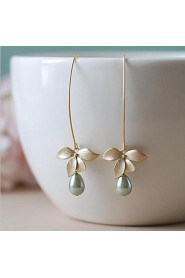 Women's European And American Simple Pearl Earrings