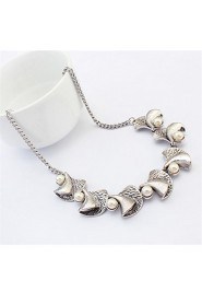 Fashion Horn Inlaid Pearl Necklace