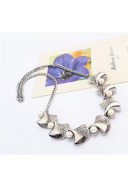 Fashion Horn Inlaid Pearl Necklace