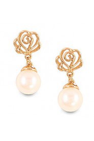 Fashion Personality Hollow Out Flower Pearl Stud Earrings