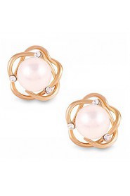 Fashion Elegant Round Pearl Hollow Flower Gold Stud Earrings